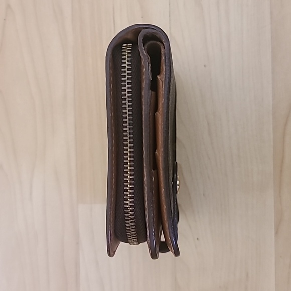 Pre-Owned  LOUIS VUITTON Leather Monogram Wallet Excellent Condition - Picture 5 of 9